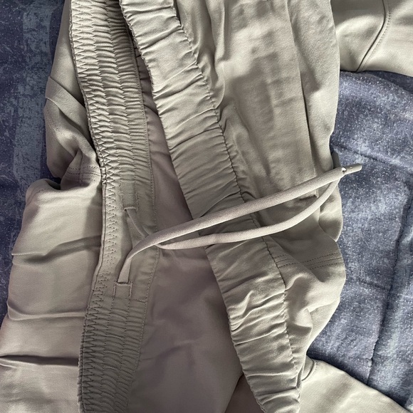 Lululemon Essential Affinity Midrise Jogger - Picture 4 of 4